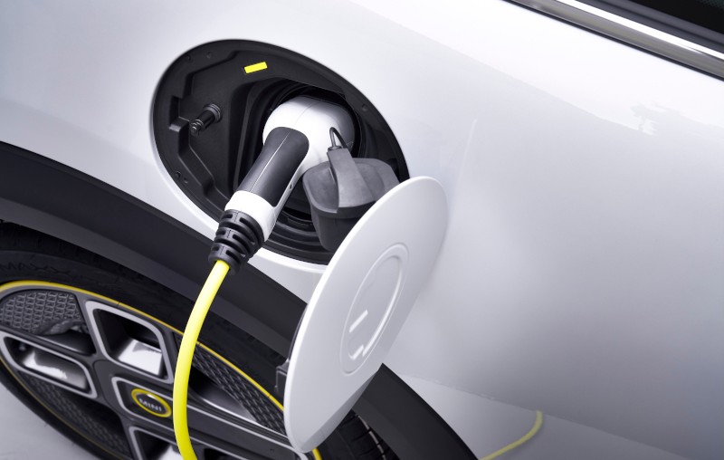 Elektro-, Hybrid-, Gas- und Wasserstoffautos bei Raudzus in Husum